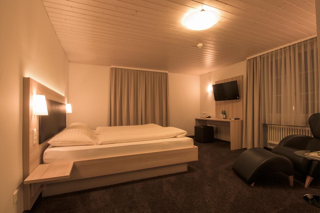 Hotel Zum Goldenen Kreuz Frauenfeld Cameră foto