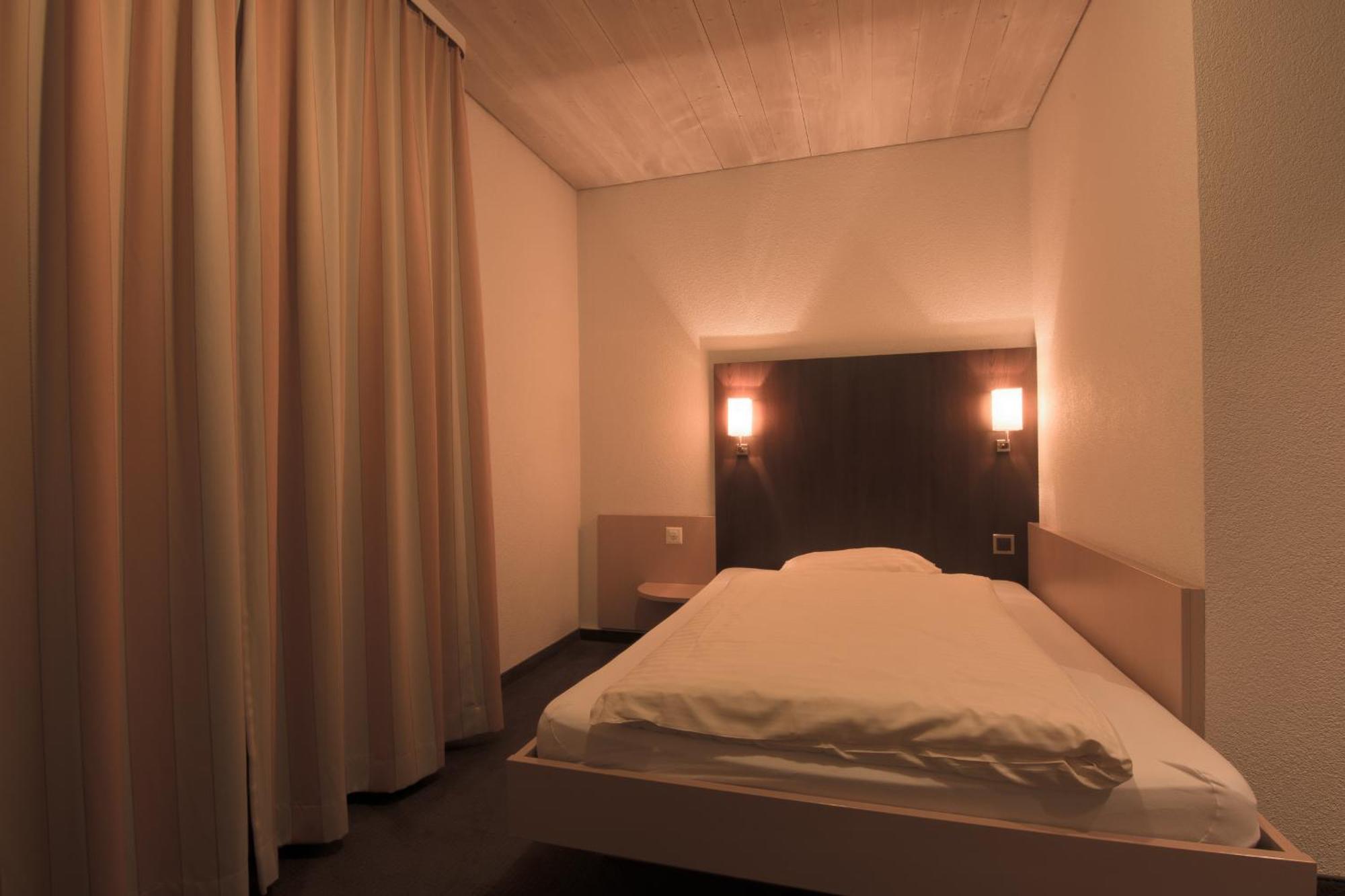 Hotel Zum Goldenen Kreuz Frauenfeld Cameră foto