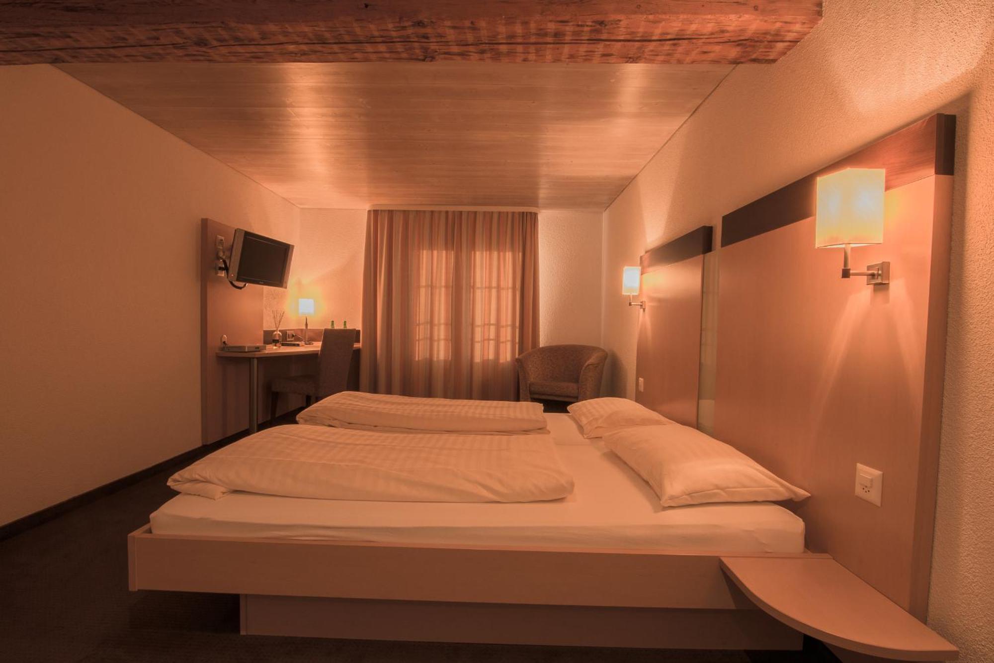 Hotel Zum Goldenen Kreuz Frauenfeld Cameră foto