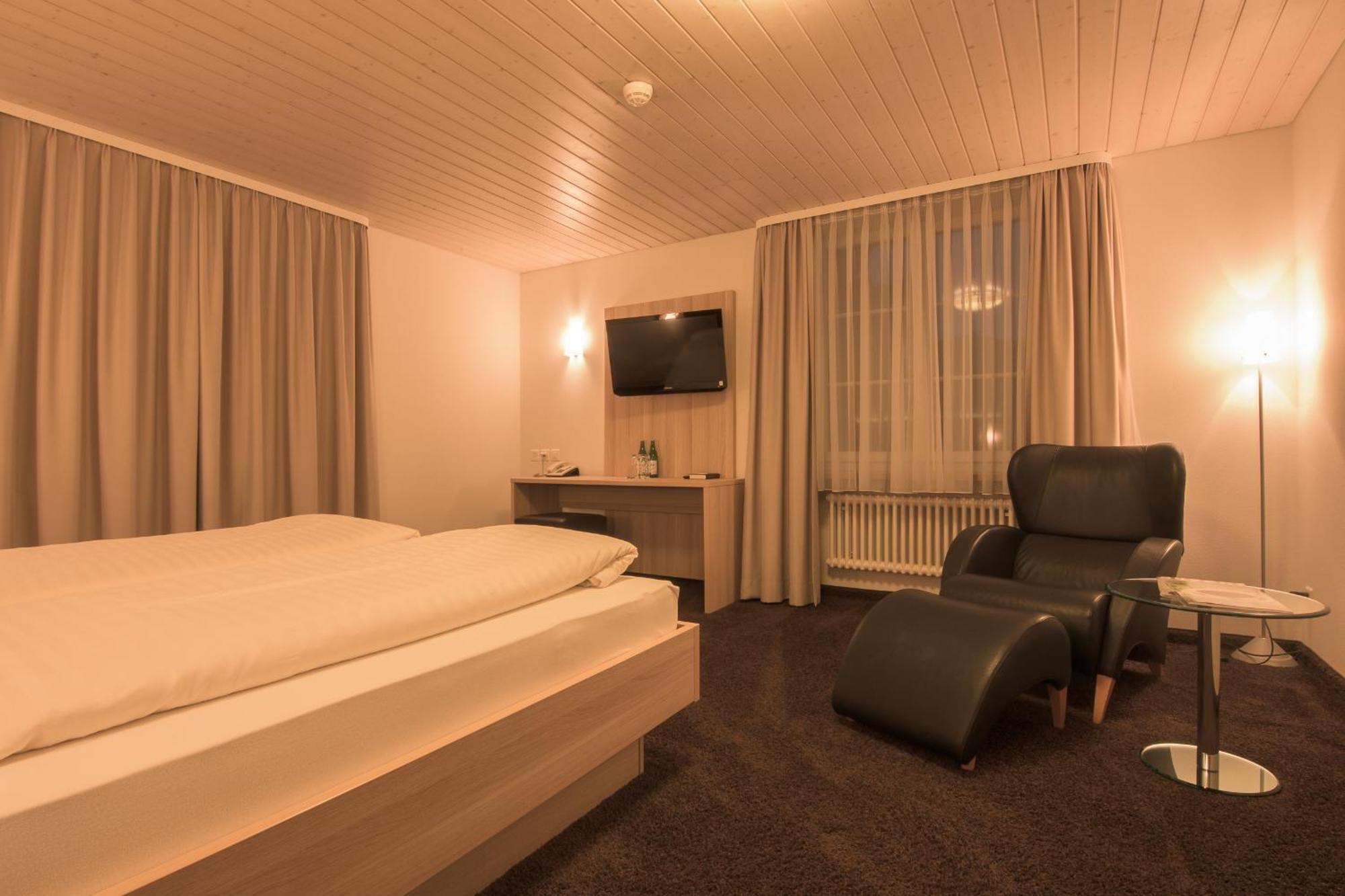 Hotel Zum Goldenen Kreuz Frauenfeld Cameră foto